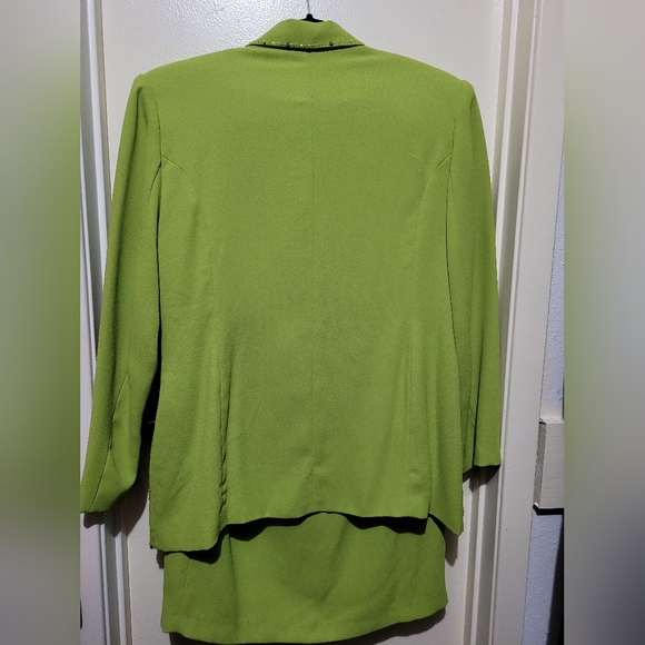 Womans 3 piece suit - Picture 2 of 12